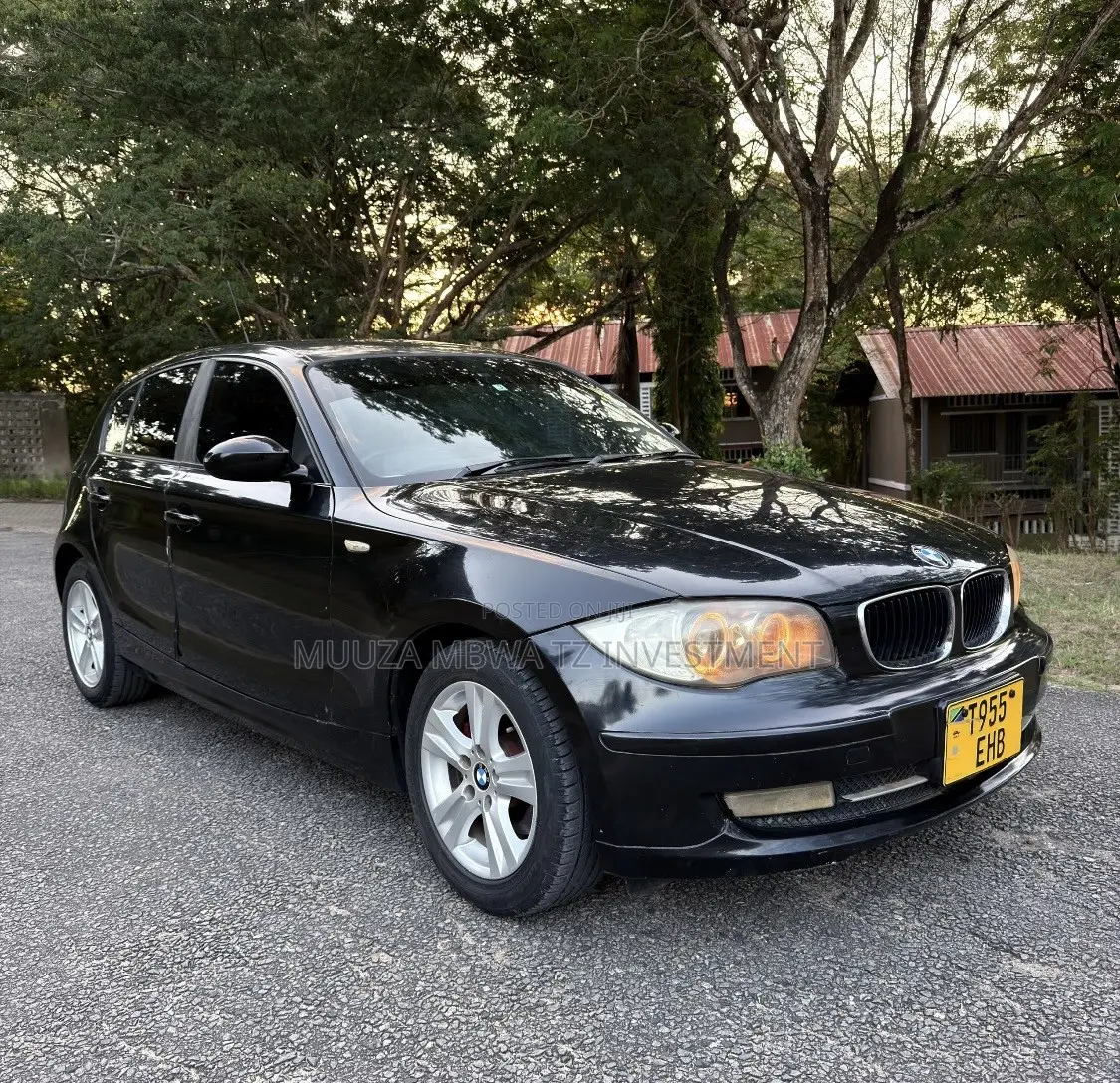 BMW 1 Series 2010 Black