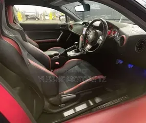 Toyota GT86 GT 2017 Red