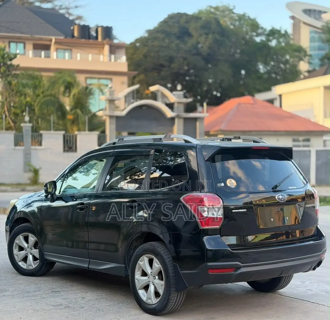 Subaru Forester 2.0XT Premium 4dr SUV AWD (2.0L 4cyl Turbo CVT) 2014