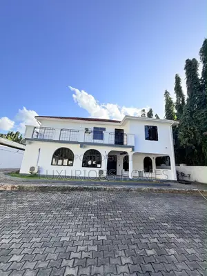 14 Bedrooms Office House for Rent – Masaki
