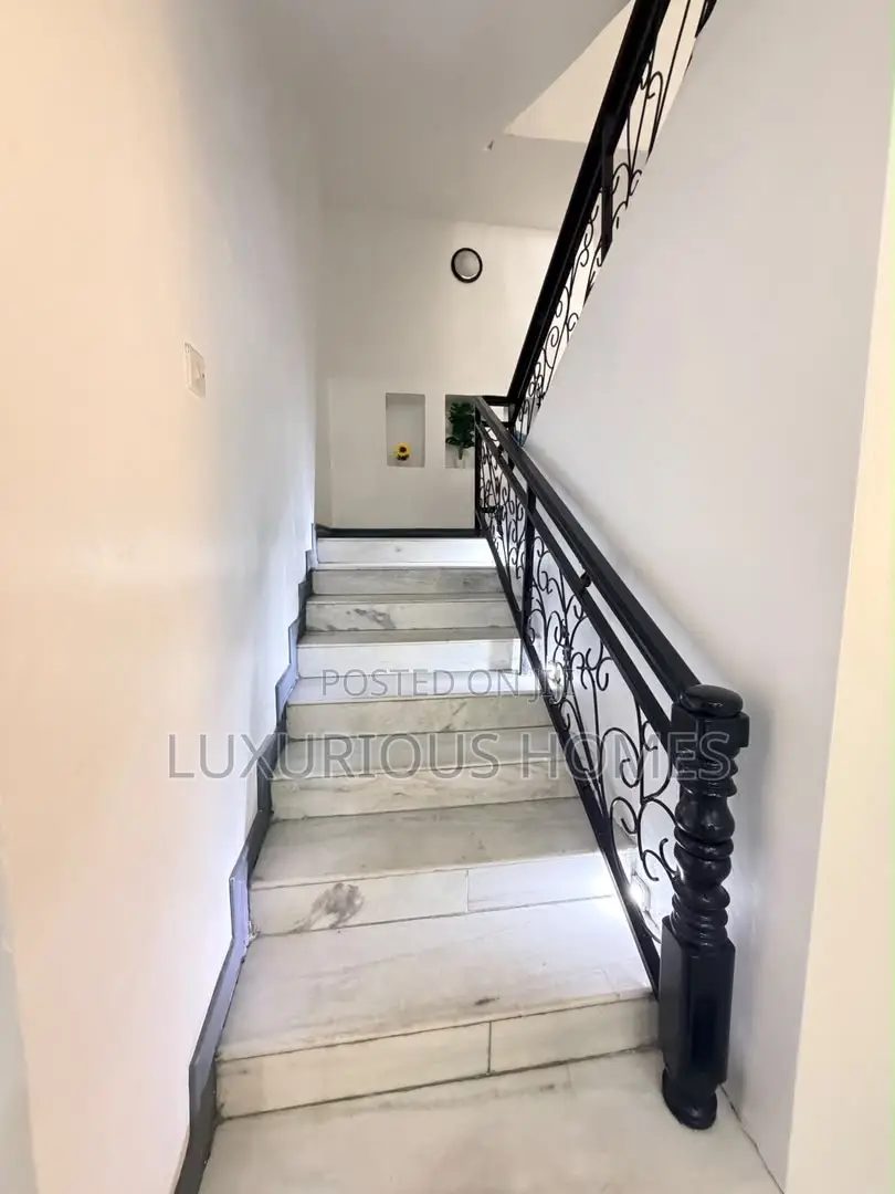 14 Bedrooms Office House for Rent – Masaki