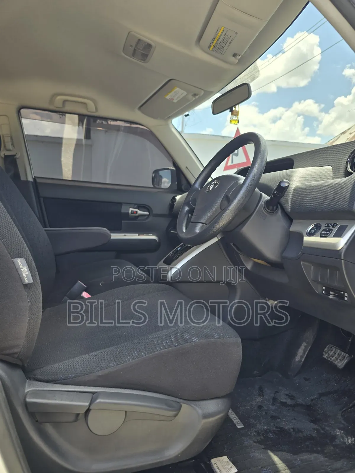 Toyota Corolla Rumion Hatchback 1.5 FWD 2009 White
