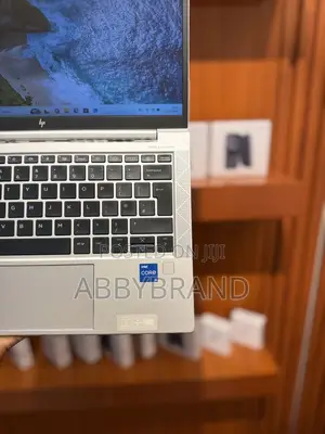 Laptop HP EliteBook 830 G8 16GB Intel Core i5 SSD 256GB