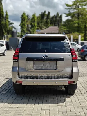 Toyota Land Cruiser Prado 2023 Gray