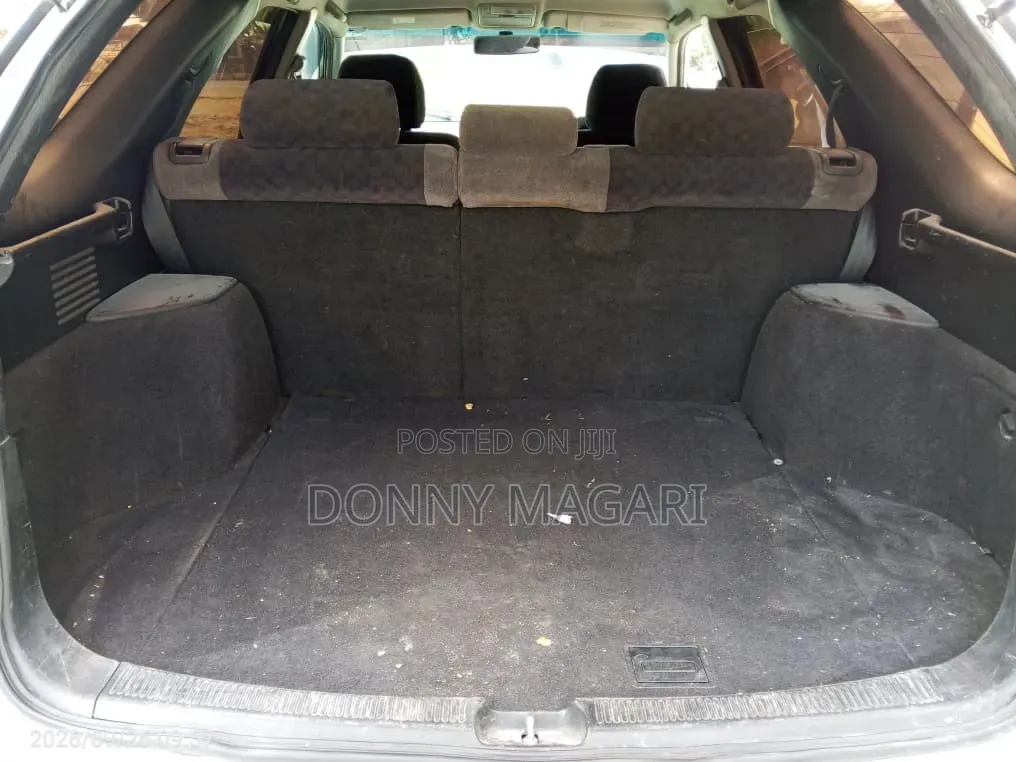 Toyota Harrier 2001 White