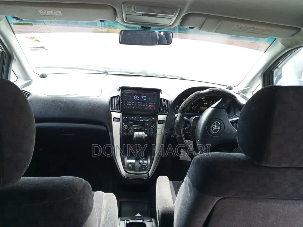 Toyota Harrier 2001 White