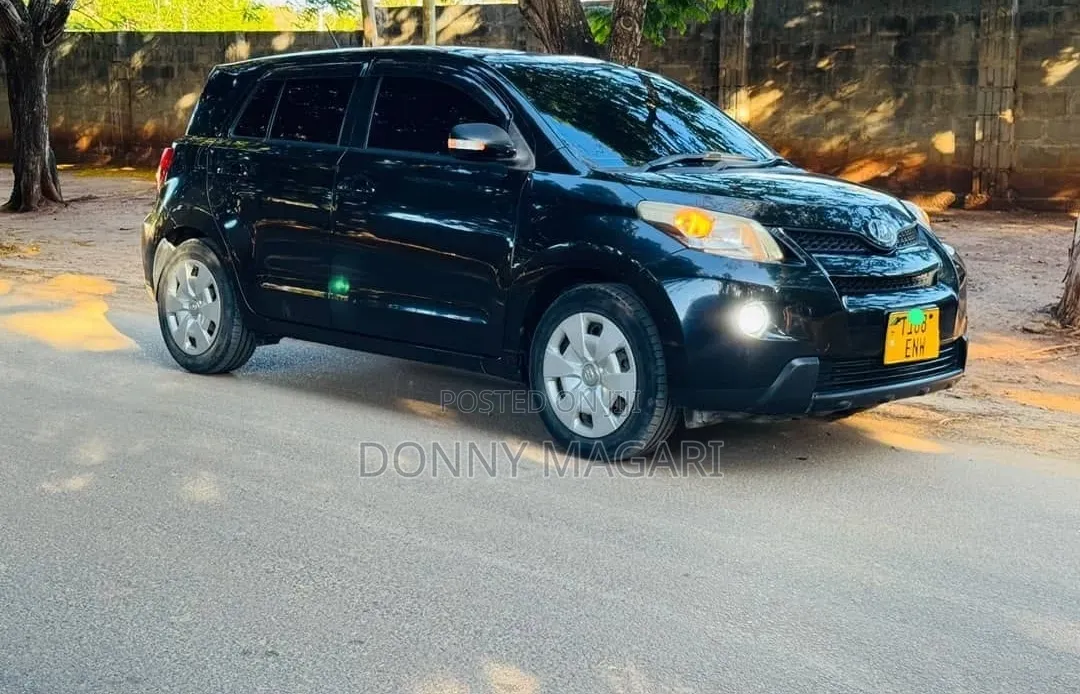 Toyota IST 2012 Black