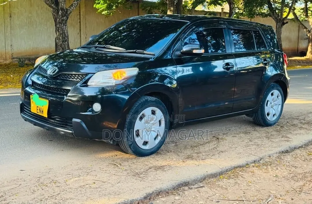 Toyota IST 2012 Black