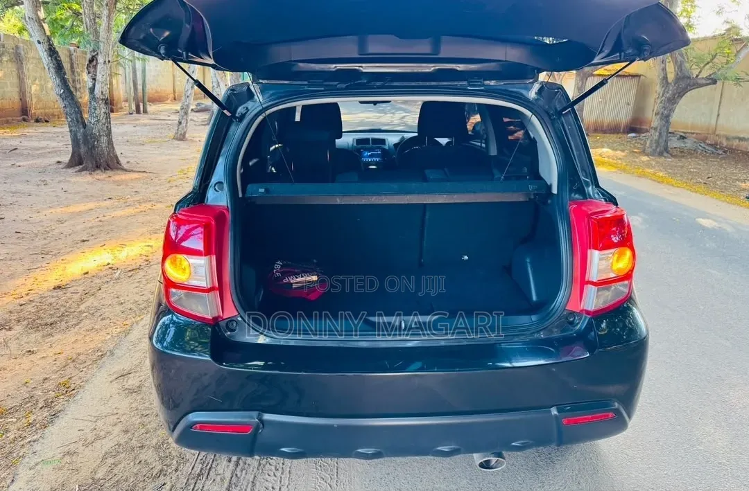 Toyota IST 2012 Black