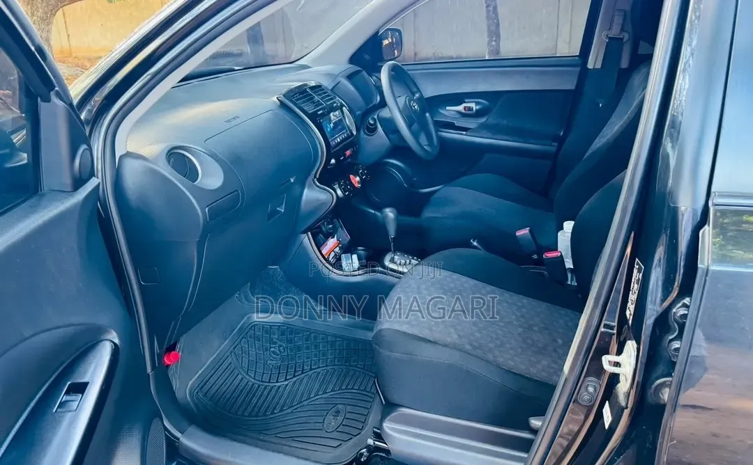 Toyota IST 2012 Black