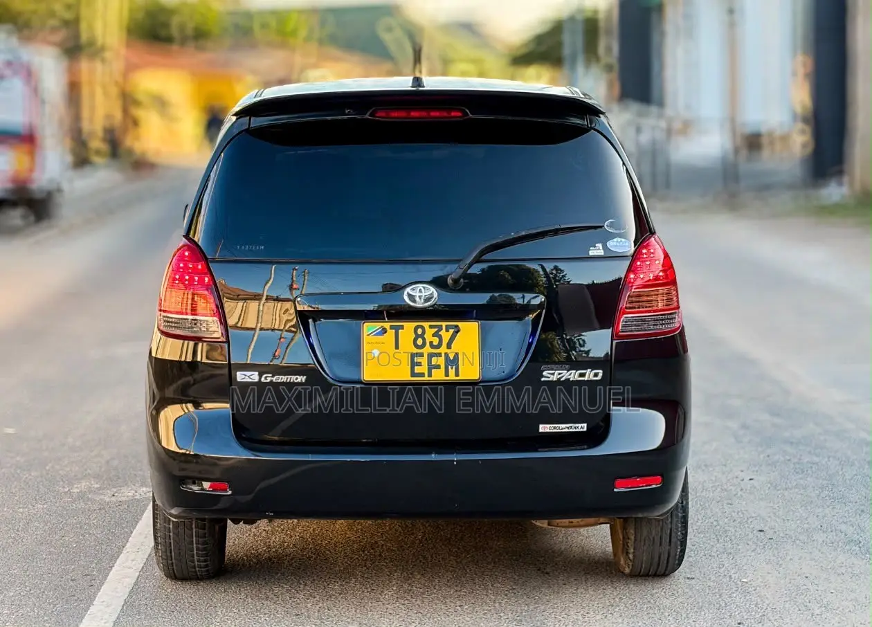 Toyota Corolla Spacio 2004 Black