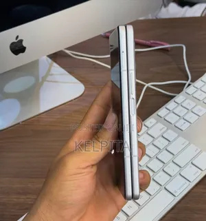 New Samsung Galaxy Z Fold4 256 GB