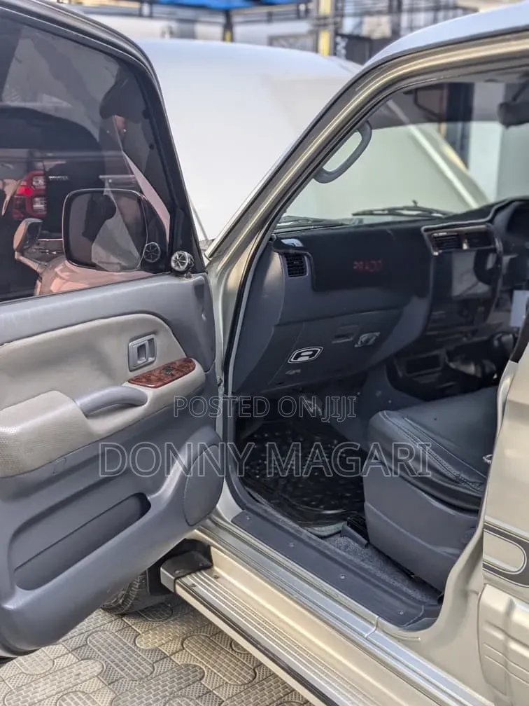 Toyota Land Cruiser Prado 2003 Silver