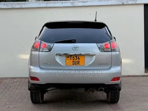 Toyota Harrier 2004 Silver