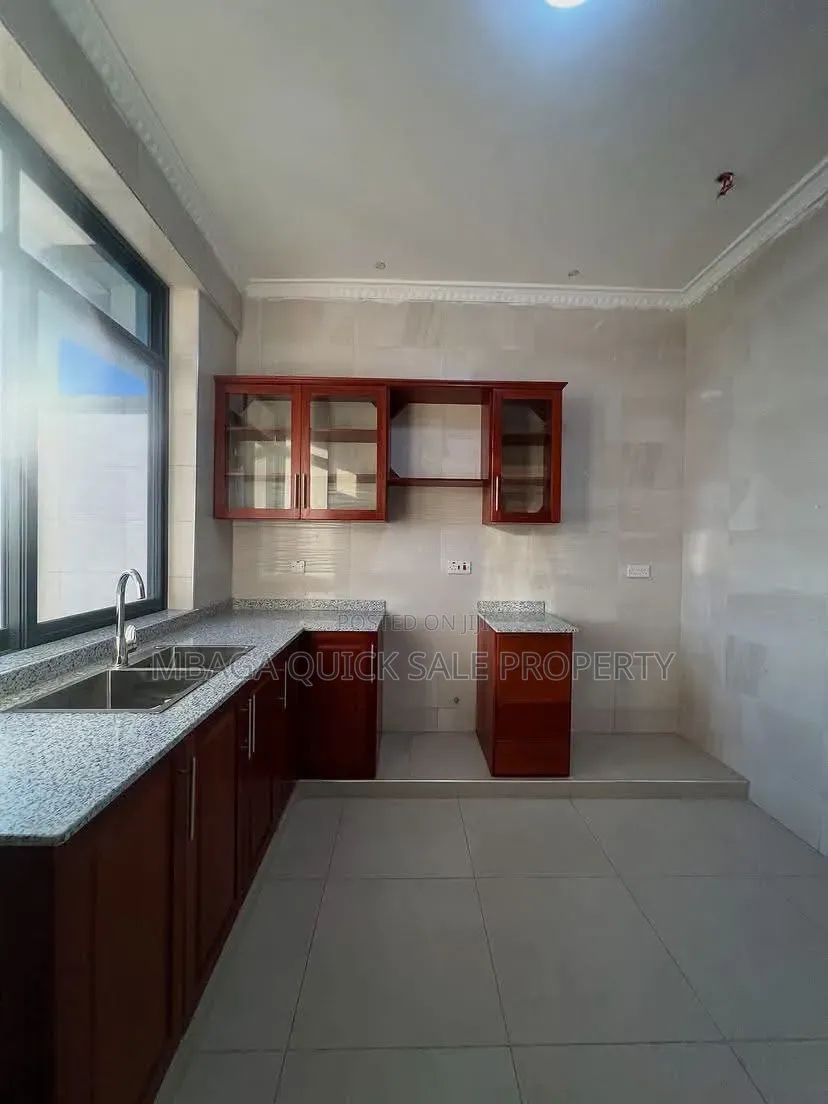 3bdrm Apartment in Mikocheni for rent