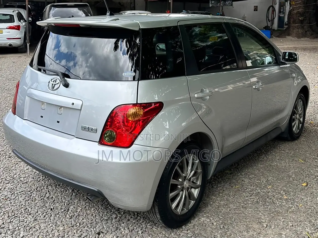 Toyota IST 2002 Silver