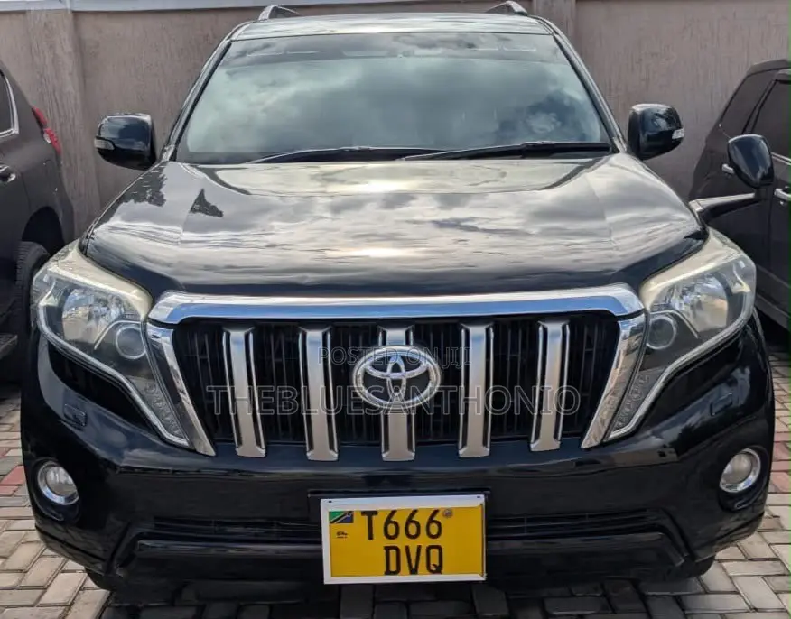 Toyota Land Cruiser Prado 2016 Black
