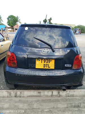 Toyota IST 2004 Black