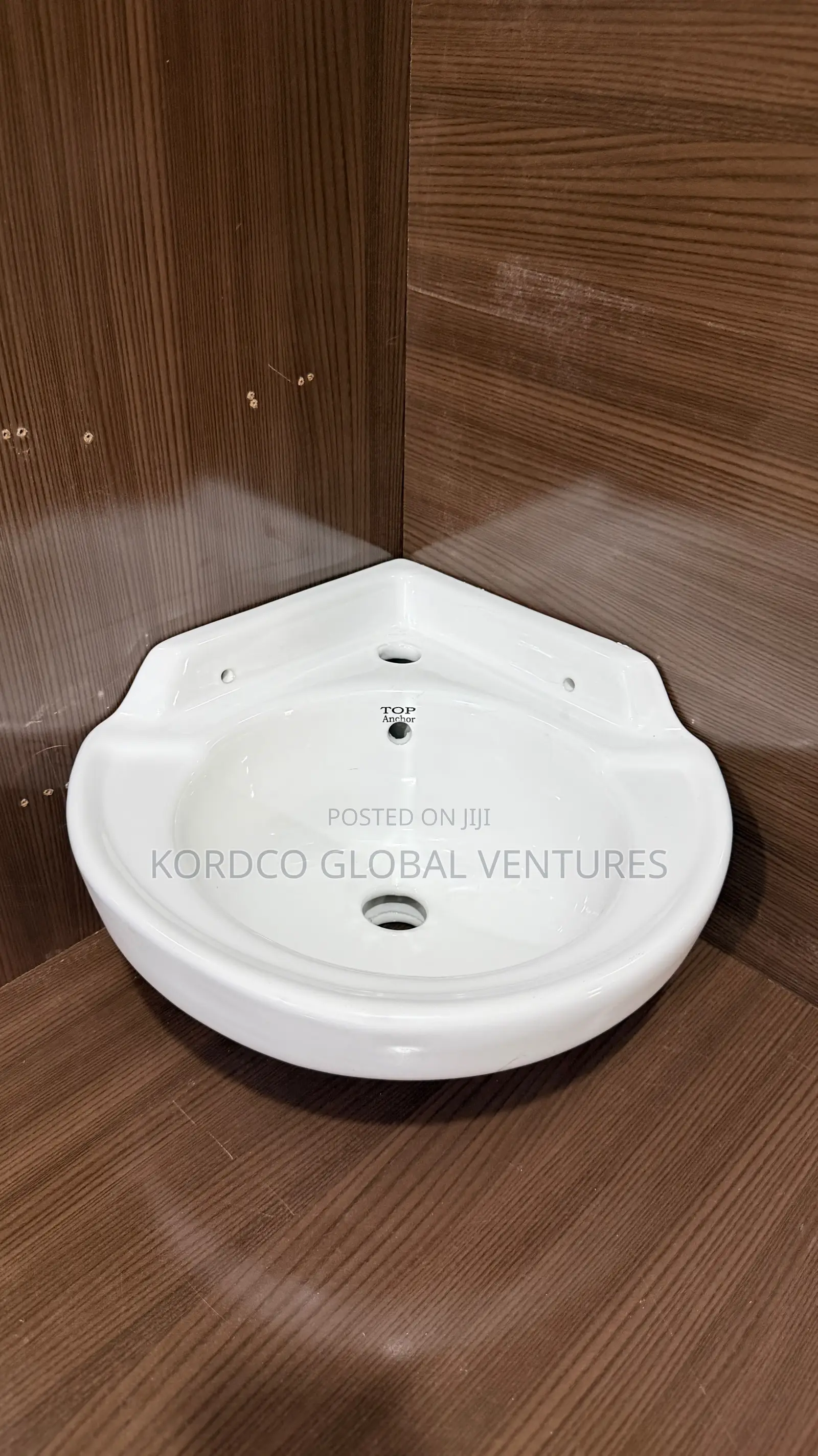 Wash Basin Corner