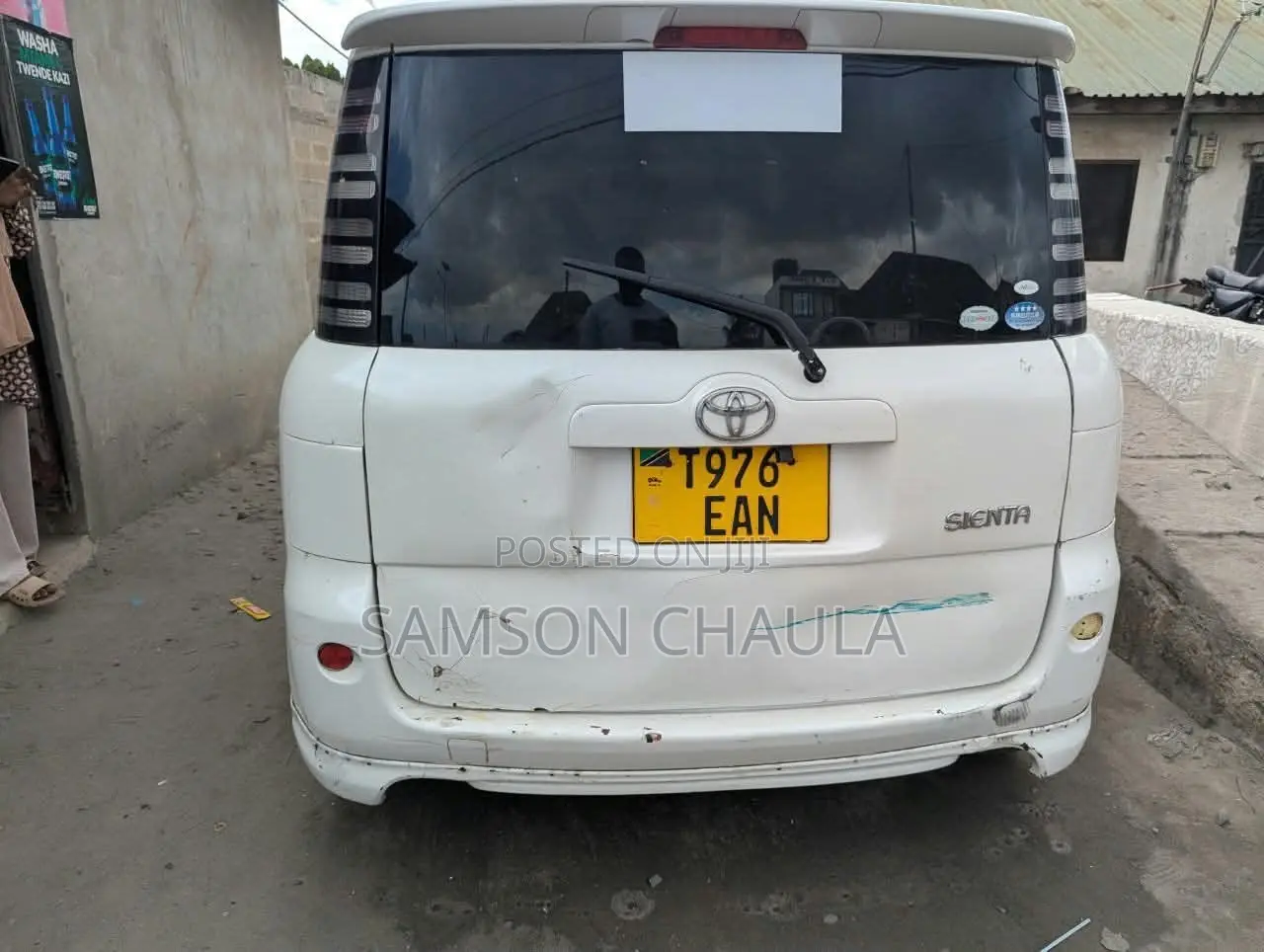 Toyota Sienta 2013 White