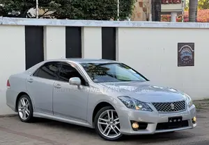 Toyota Crown 2011 Silver