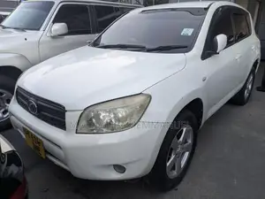 Toyota RAV4 2005 White