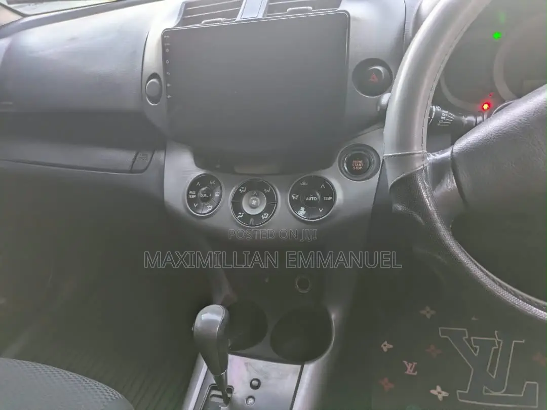 Toyota RAV4 2005 White