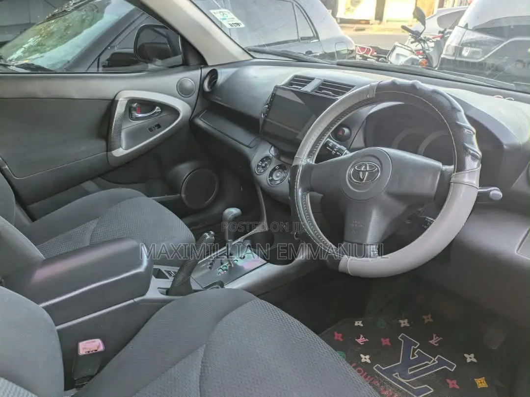 Toyota RAV4 2005 White