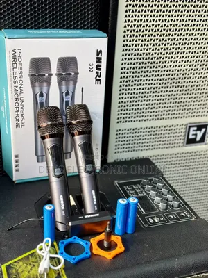 *BRAND SHURE Wireless Microphone{302}50 Meter Distance Rechargeable