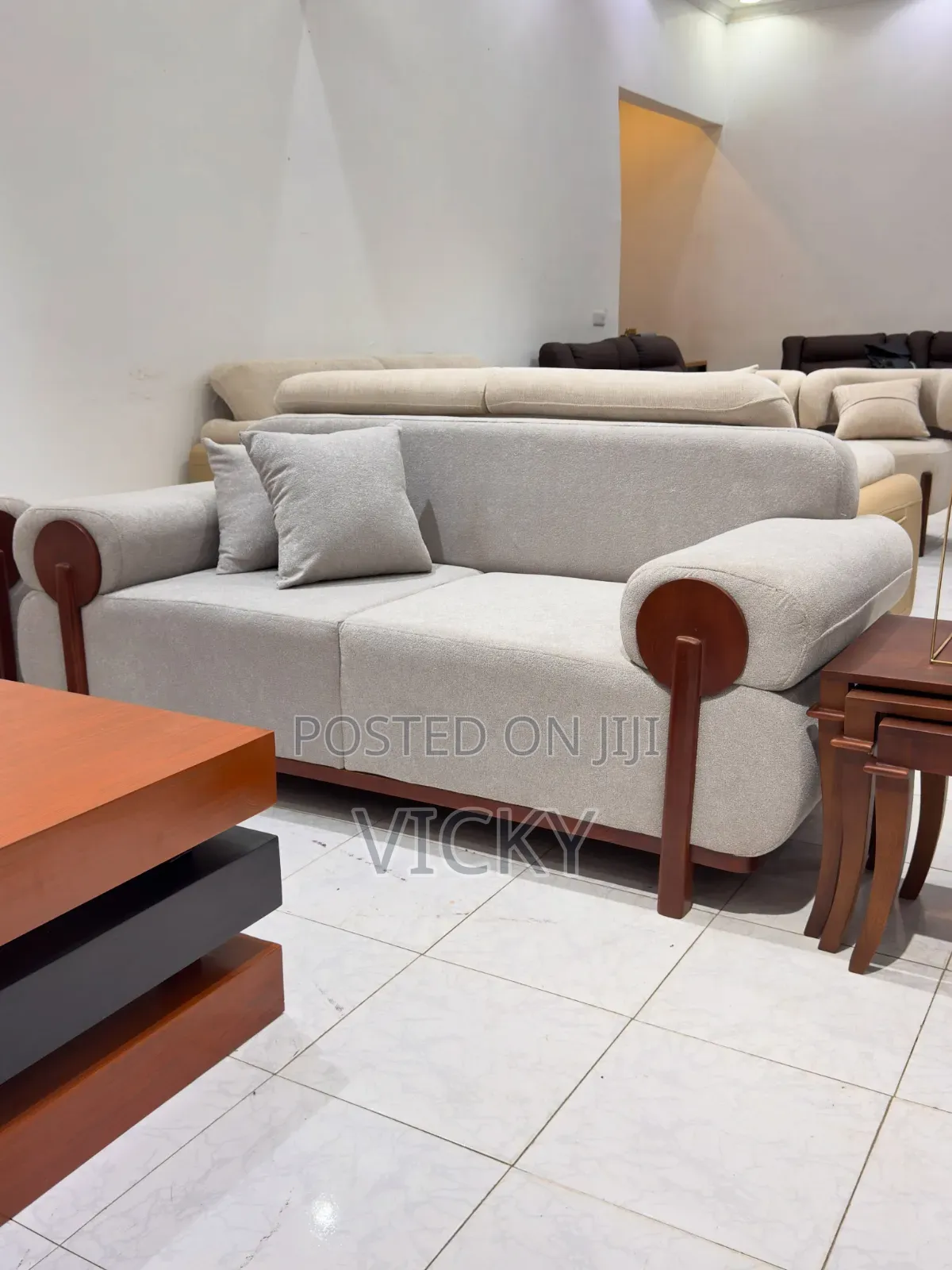 Sofa Very Expensive Kwa 1.2m
