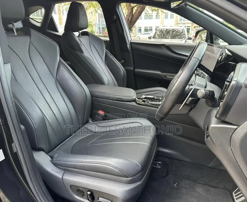 Lexus NX 2022 Black