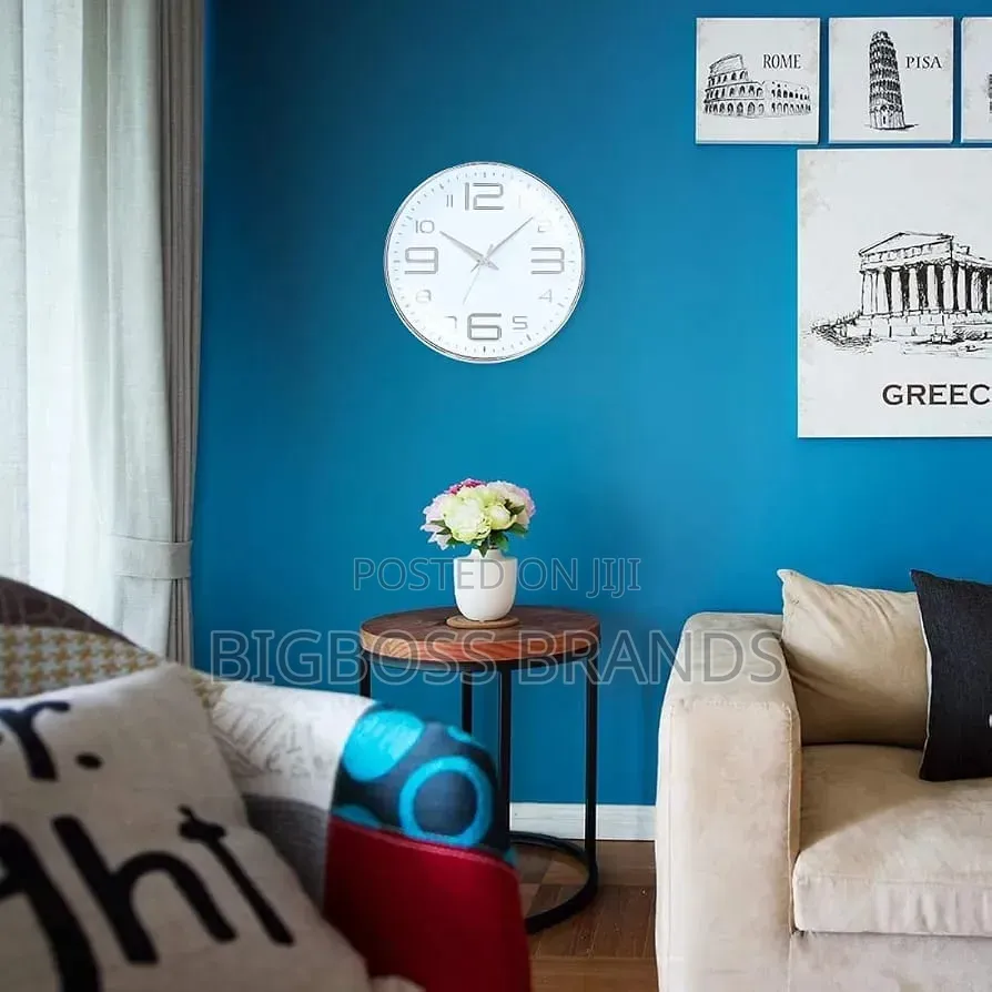 Round Analog Quartz Wall Clock