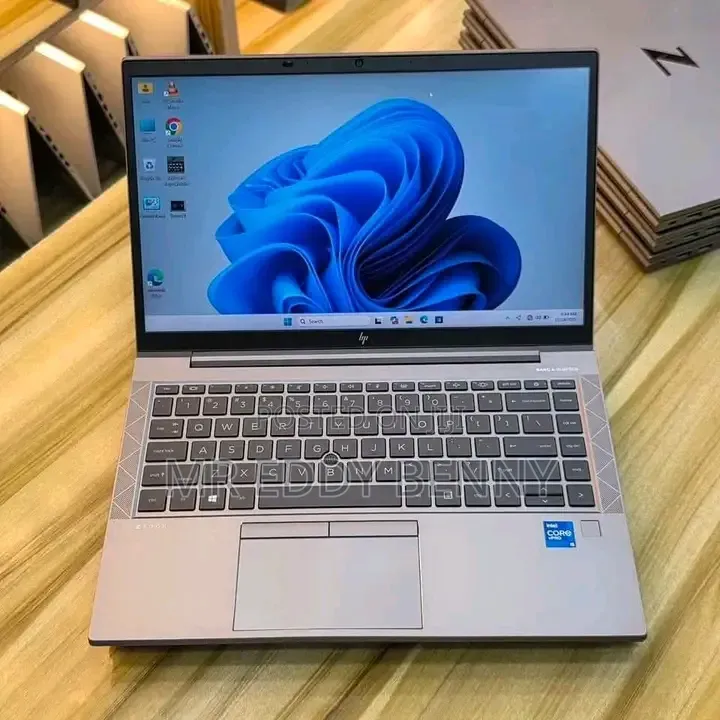 Laptop HP ZBook Firefly G8 16GB Intel Core i5 SSD 256GB