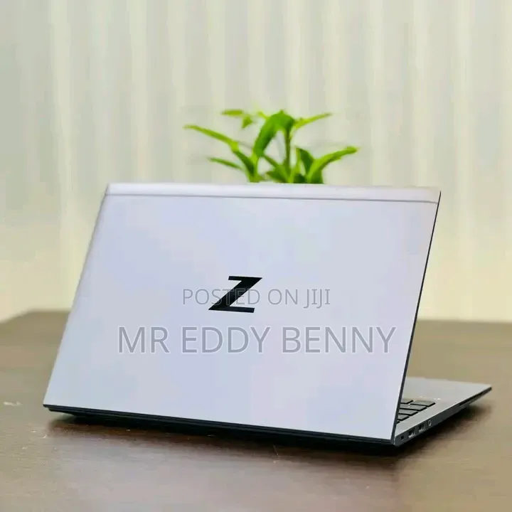 Laptop HP ZBook Firefly G8 16GB Intel Core i5 SSD 256GB