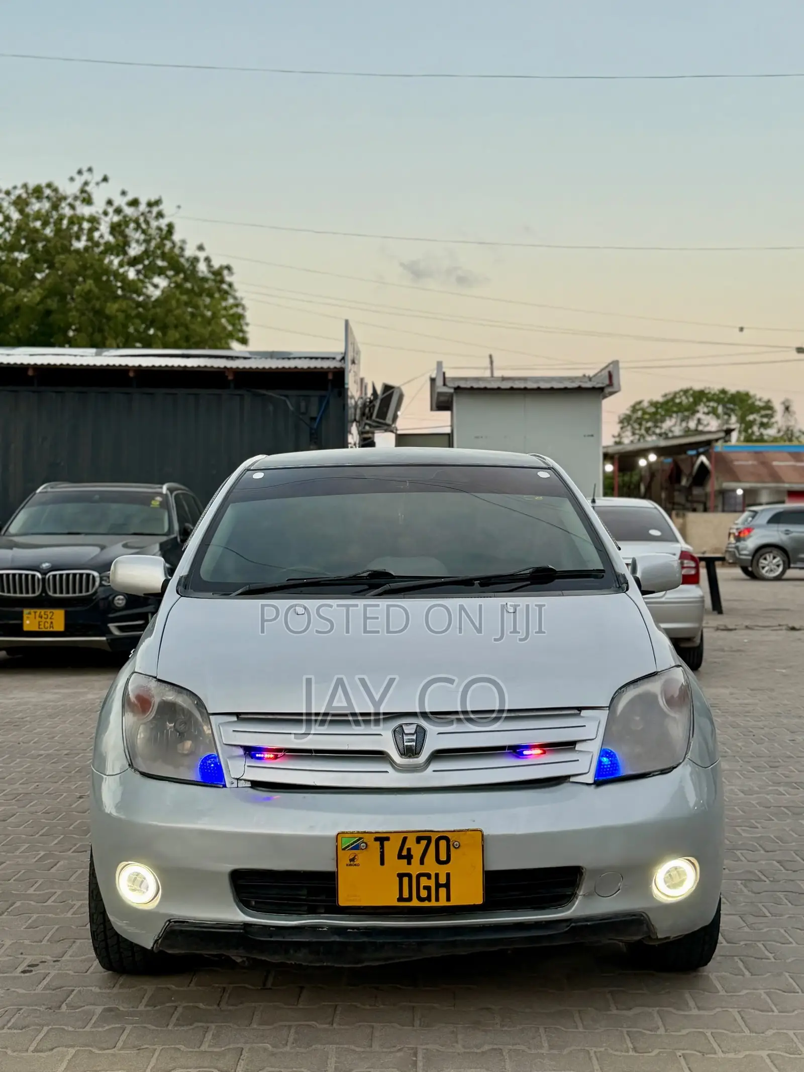 Toyota IST 2004 Silver