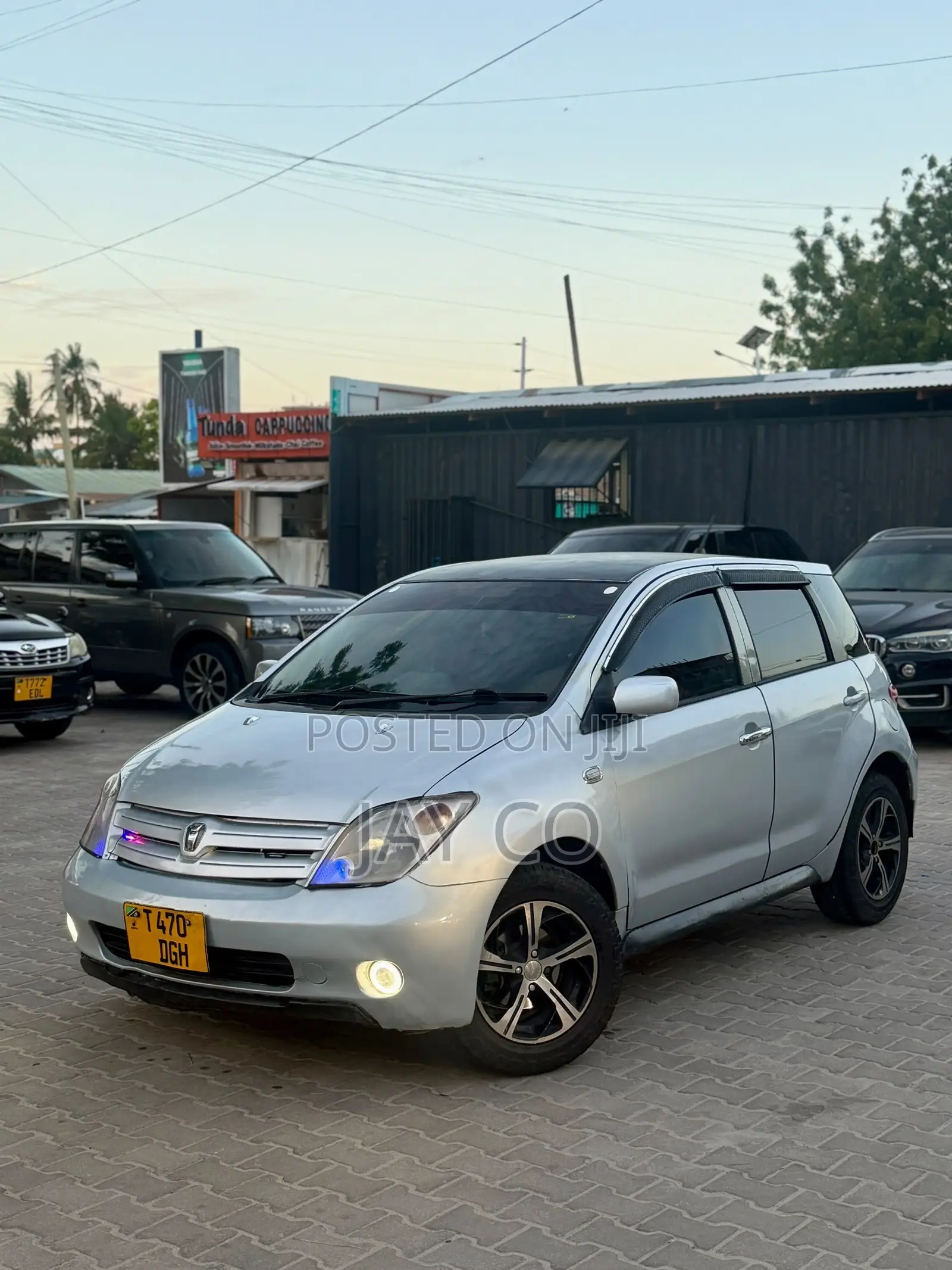 Toyota IST 2004 Silver