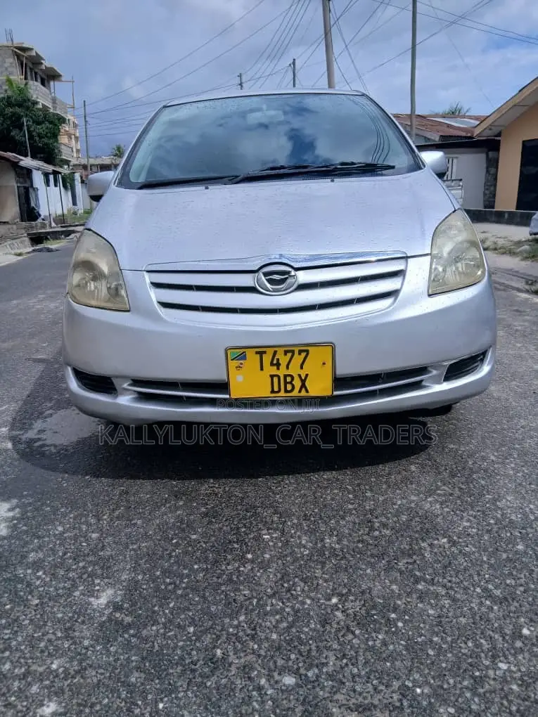 Toyota Corolla Spacio 2003 Silver