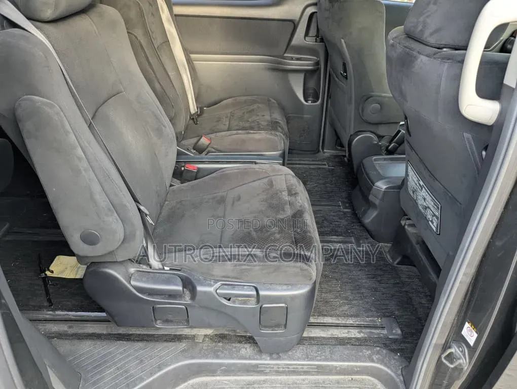 Toyota Vellfire 2009 Gray