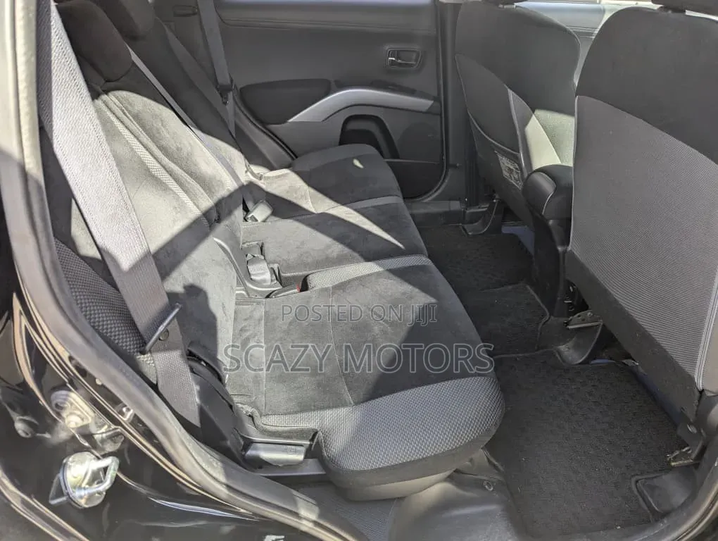 Mitsubishi Outlander 2012 Black