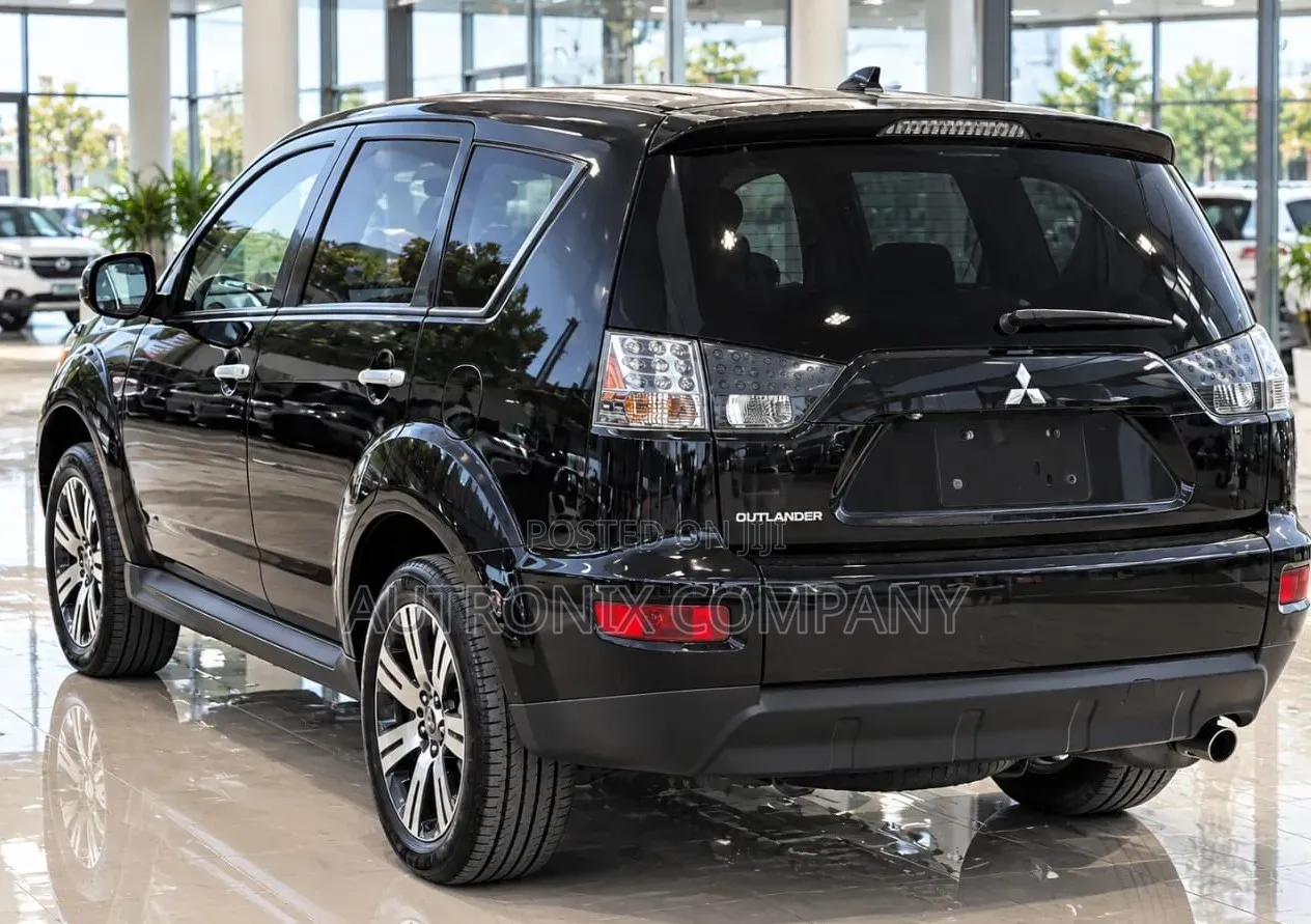 Mitsubishi Outlander 2012 Black