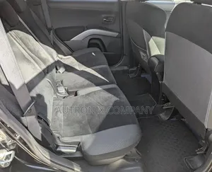 Mitsubishi Outlander 2012 Black