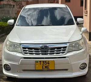 Subaru Forester 2.0D X 2011 White