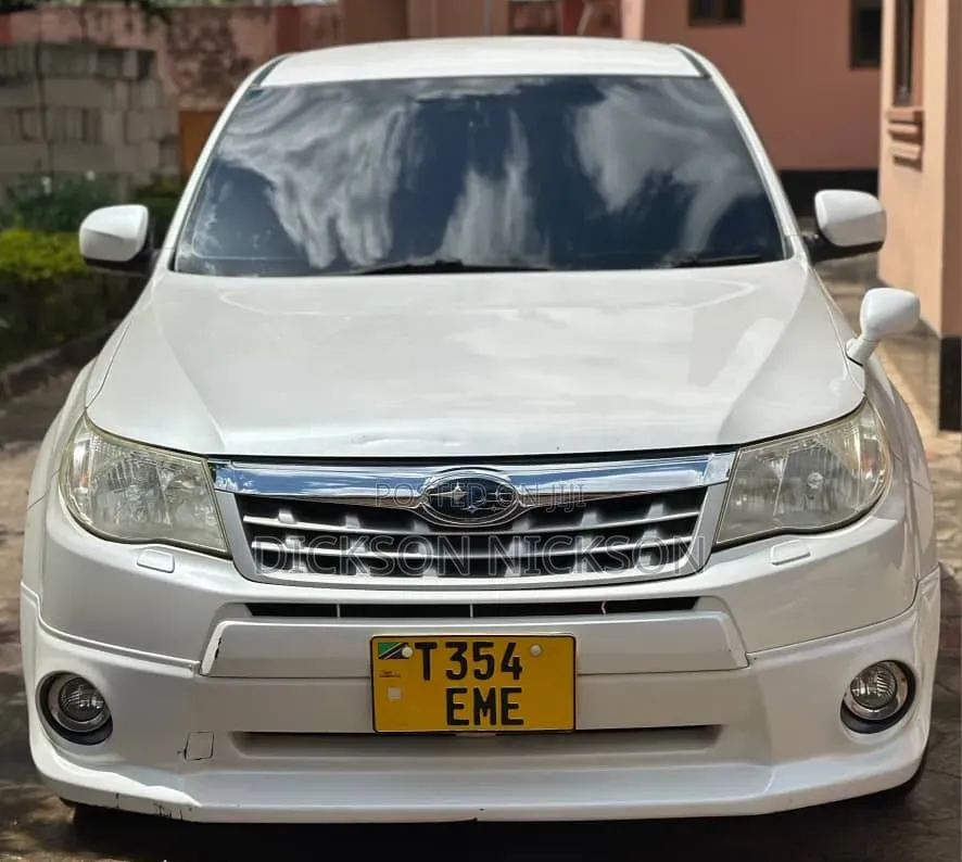 Subaru Forester 2.0D X 2011 White