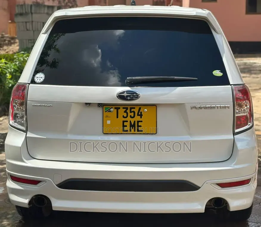 Subaru Forester 2.0D X 2011 White