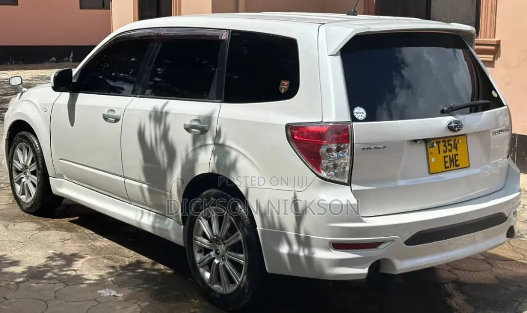 Subaru Forester 2.0D X 2011 White