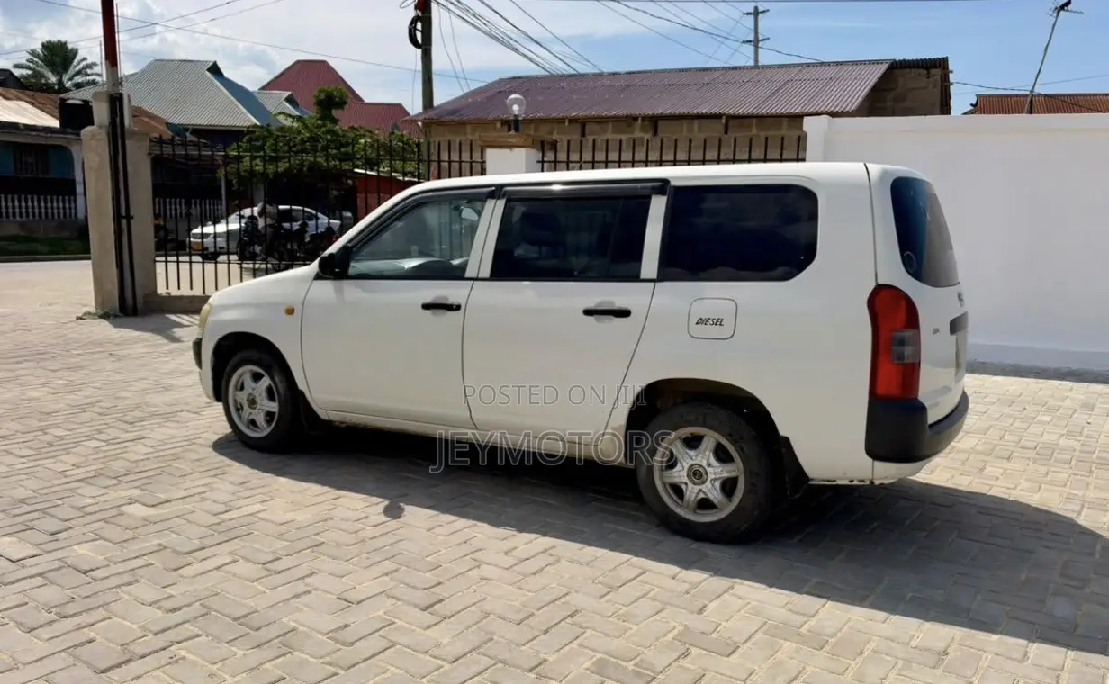 Toyota Probox 2005 White