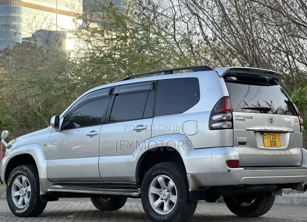 Toyota Land Cruiser Prado 2005 Silver