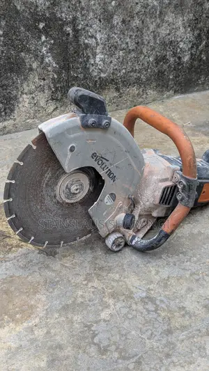 300mm Disc Cutter 2400W,4300RPM Used FRM UK