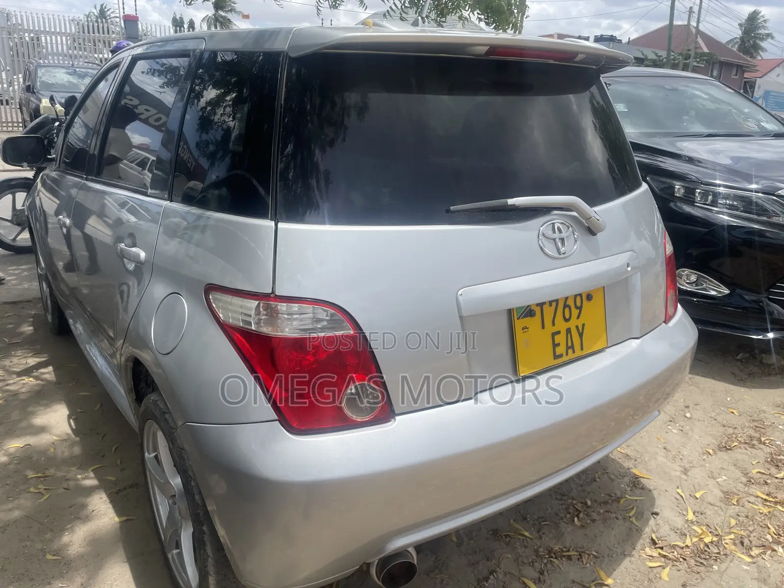 Toyota IST 2005 Silver