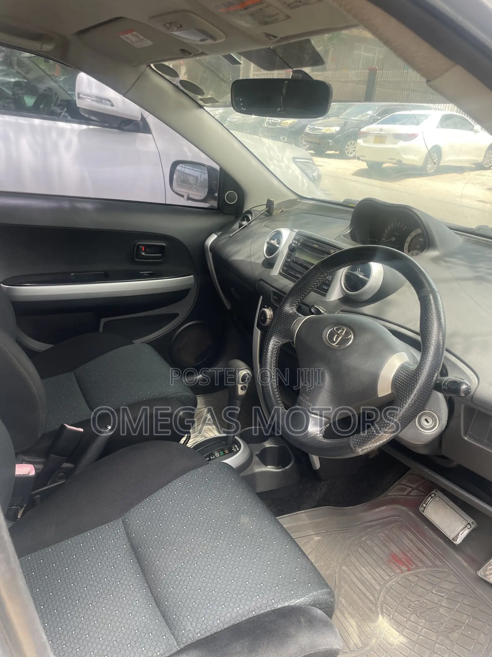 Toyota IST 2005 Silver